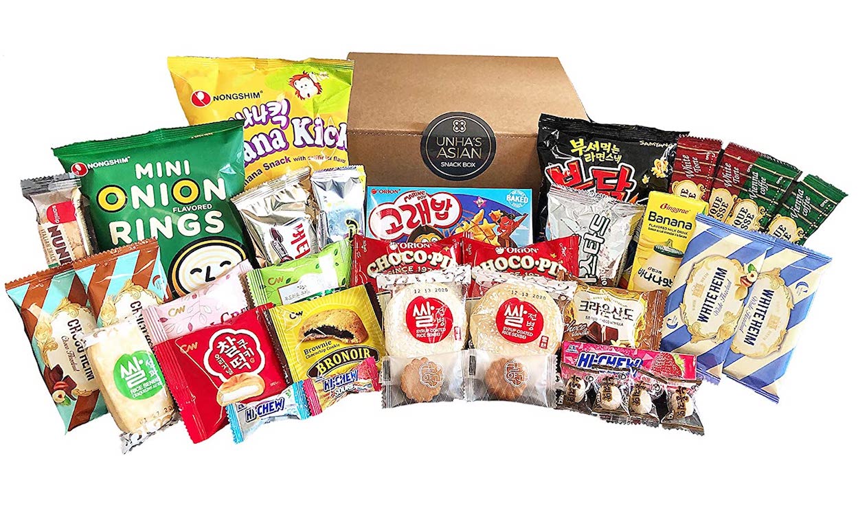 Korean and Japanese Snack Box ( 45 Count) - Variety Assortment of Japanese  Snacks and Korean Snacks chips cookie Treats for Kids Children College  Students Adult Gift